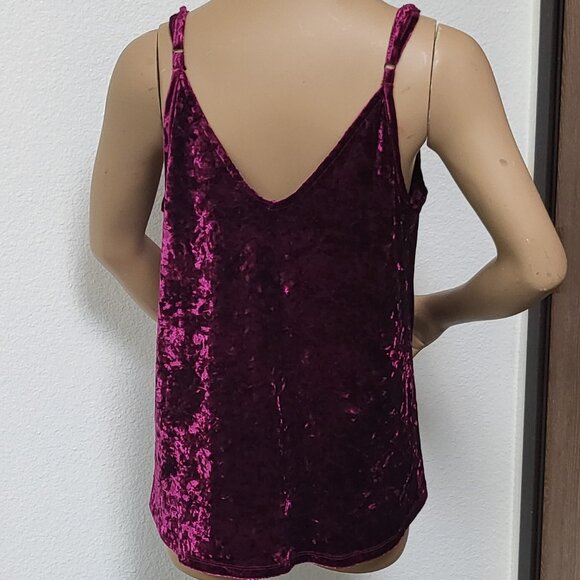 NWOT Torrid crushed velvet and lace camisole adjustable straps Torrid size 0 - Picture 3 of 9